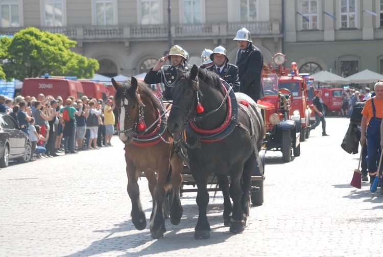 Małopolski Dzień Strażaka na Rynku Głównym 