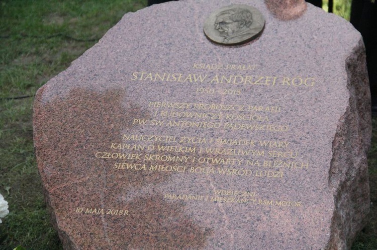 Skwer im. ks. Stanisława Roga