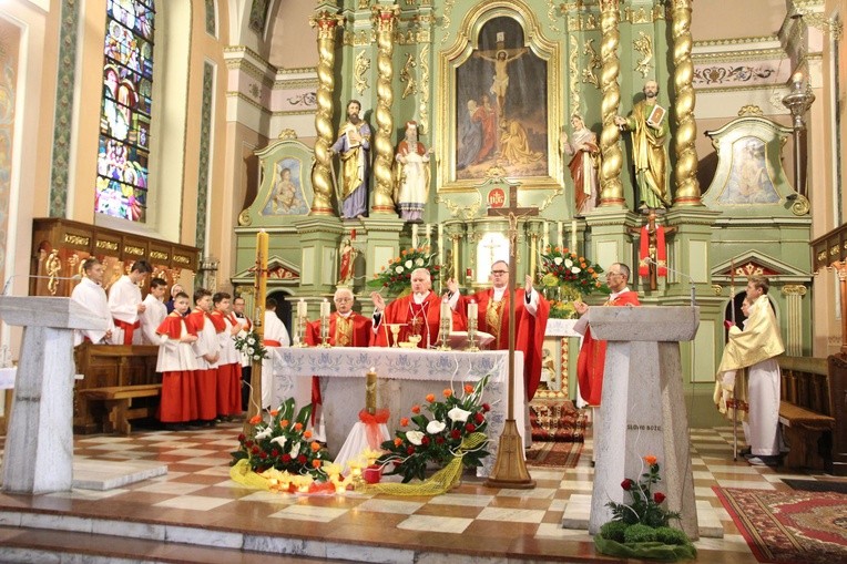 Bierzmowanie w Mikluszowicach