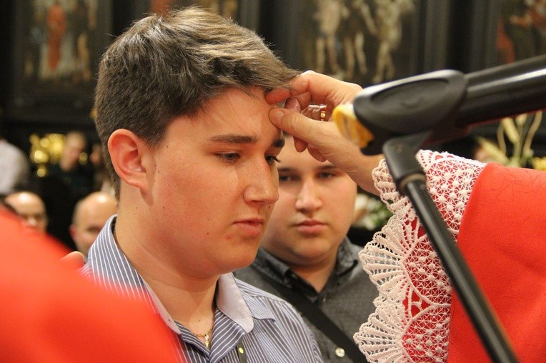 Bierzmowanie w bocheńskiej bazylice