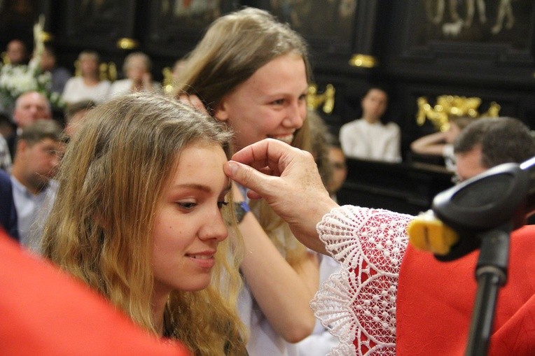 Bierzmowanie w bocheńskiej bazylice