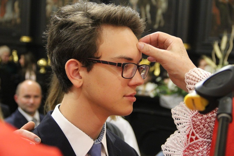 Bierzmowanie w bocheńskiej bazylice