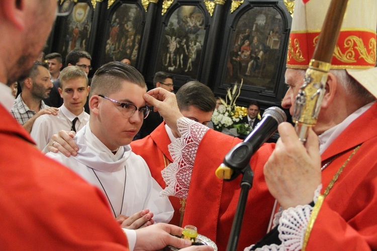 Bierzmowanie w bocheńskiej bazylice