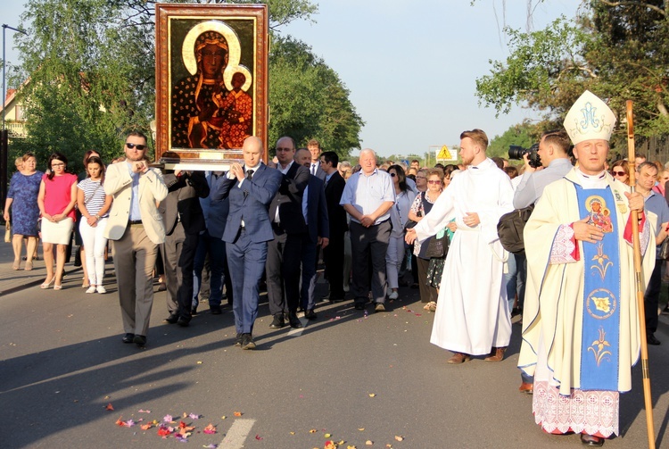 Maryja w gościnie w Miedzeszynie