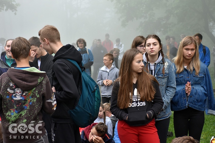 XIV Pielgrzymka Wałbrzyskiej Młodzieży na Chełmiec