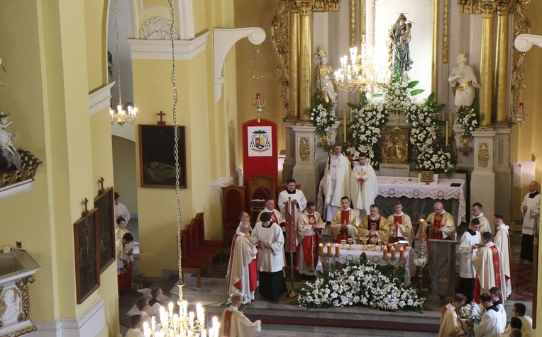 Święcenia diakonatu
