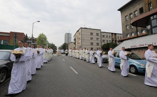 Święcenia kapłańskie w katowickiej katedrze cz.1