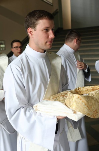 Święcenia kapłańskie w katowickiej katedrze cz.1