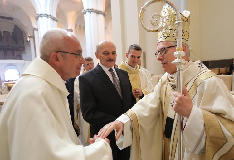 Święcenia kapłańskie w katowickiej katedrze cz.3