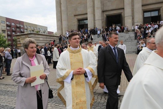 Święcenia kapłańskie w katowickiej katedrze cz.3