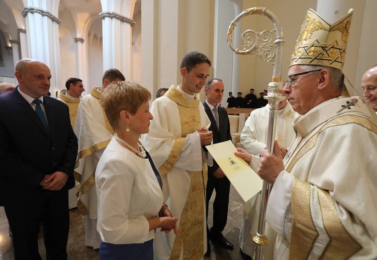 Święcenia kapłańskie w katowickiej katedrze cz.3