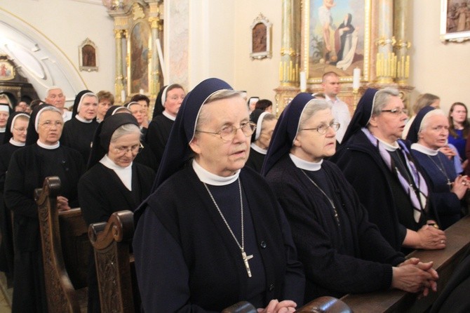 Pielgrzymka sióstr, braci i ojców zakonnych