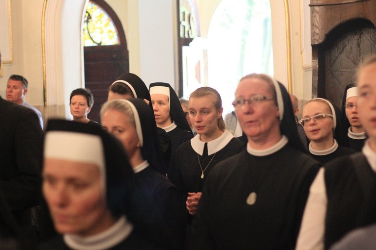 Pielgrzymka sióstr, braci i ojców zakonnych
