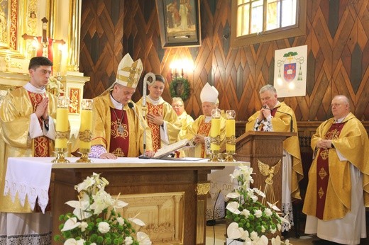 Poświęcenie kościoła i ołtarza w Żabnicy