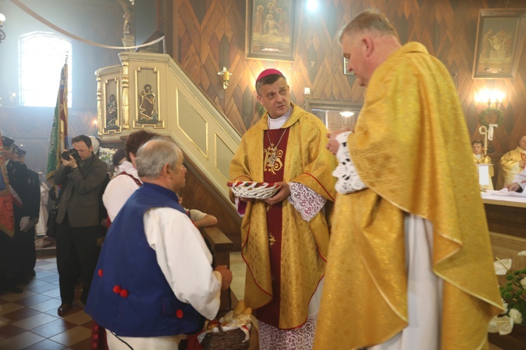 Poświęcenie kościoła i ołtarza w Żabnicy