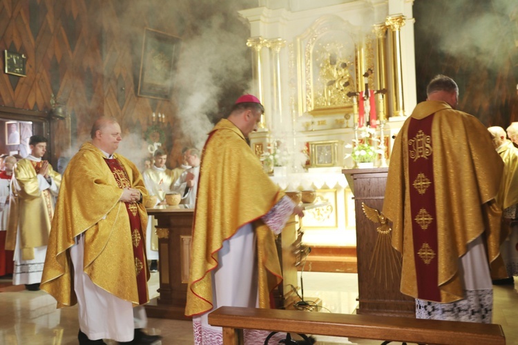 Poświęcenie kościoła i ołtarza w Żabnicy