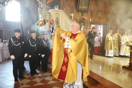 Poświęcenie kościoła i ołtarza w Żabnicy