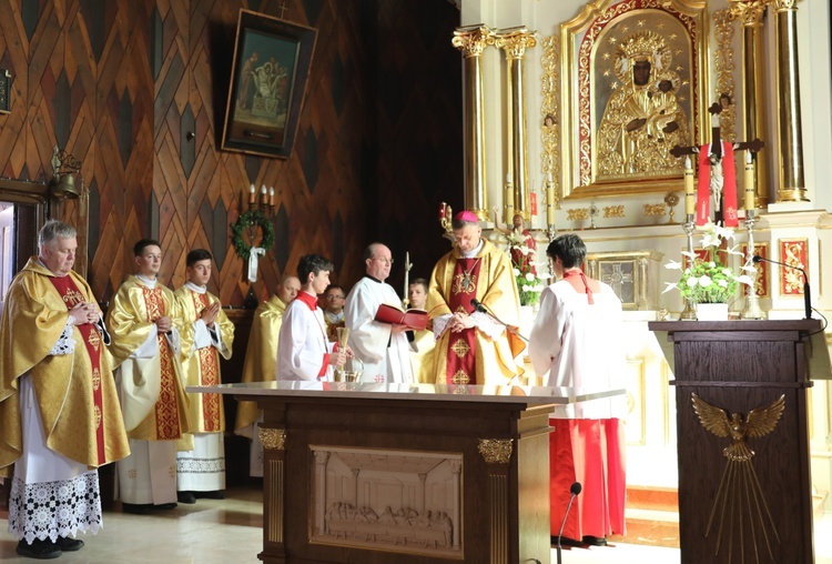 Poświęcenie kościoła i ołtarza w Żabnicy