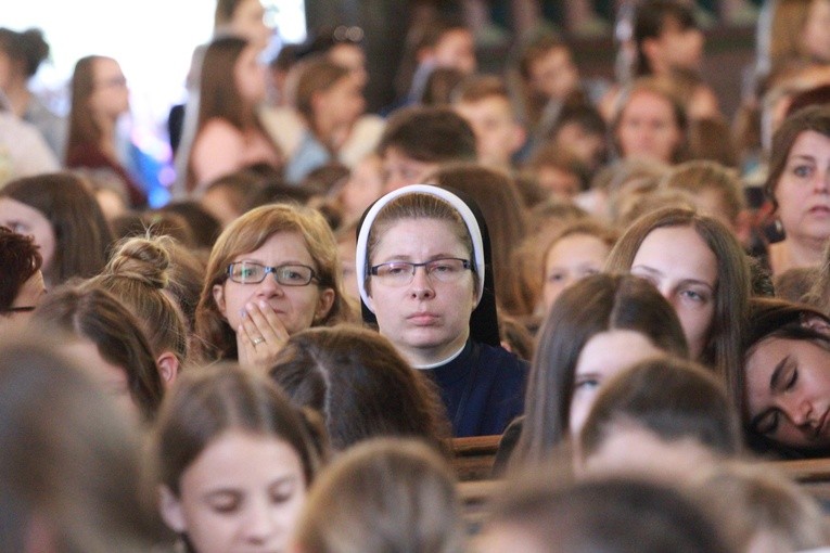 Pielgrzymka DSM do Chorzelowa