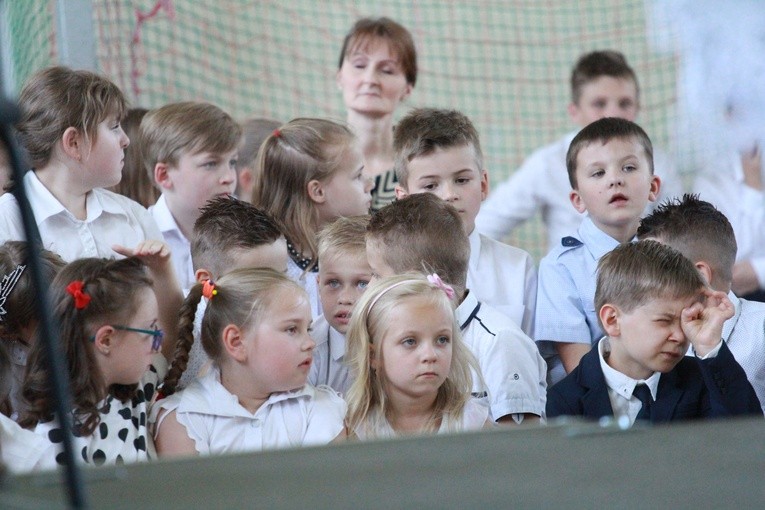 Sztandar św. Kingi w Książnicach