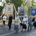 Procesja z figurą Matki Bożej Fatimskiej ulicami Gorzowa Wlkp.