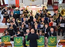 Orkiestra zagrała krótki koncert z okazji jubileuszu