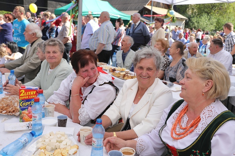 Festyn na 100-lecie parafii w Żabnicy