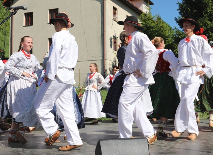 Festyn na 100-lecie parafii w Żabnicy