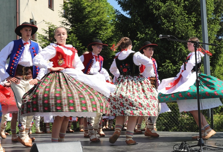 Festyn na 100-lecie parafii w Żabnicy