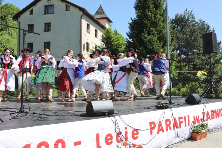 Festyn na 100-lecie parafii w Żabnicy