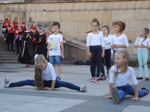 "Cała Polska tańczy dla JP2" - Bielsko-Biała 2018