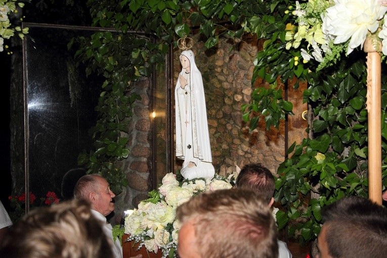 Nabożeństwo fatimskie w Bobrownikach