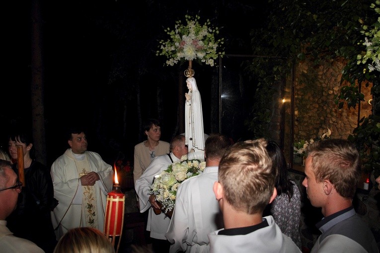 Nabożeństwo fatimskie w Bobrownikach