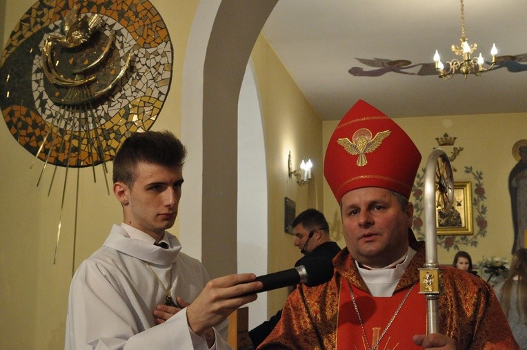 Bierzmowanie w Dębicy-Latoszynie