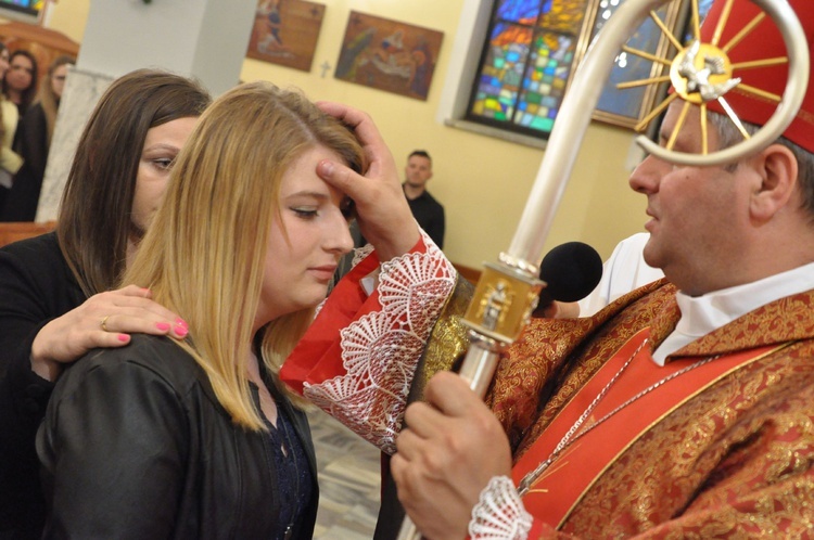 Bierzmowanie w Dębicy-Latoszynie