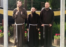 Od lewej: br. Borys, br. Dawid i br. Sebastian