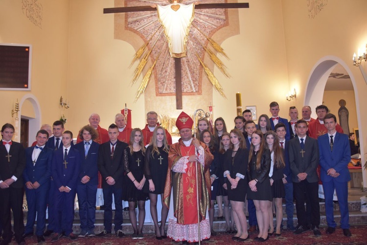 Bierzmowanie w Dębicy-Latoszynie