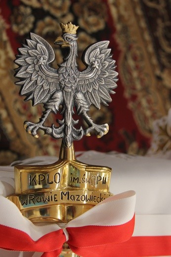 Nadanie sztandaru rawskiemu"Katolikowi"