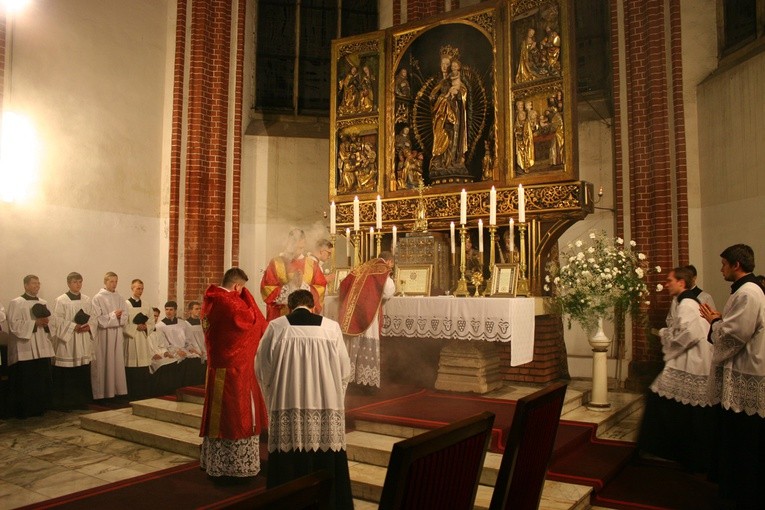 Wigilia Zesłania Ducha Świętego tradycyjnie