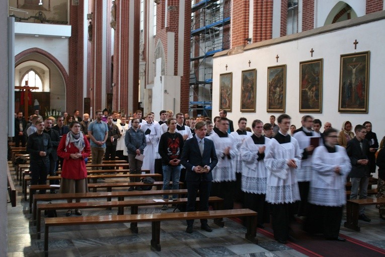Wigilia Zesłania Ducha Świętego tradycyjnie
