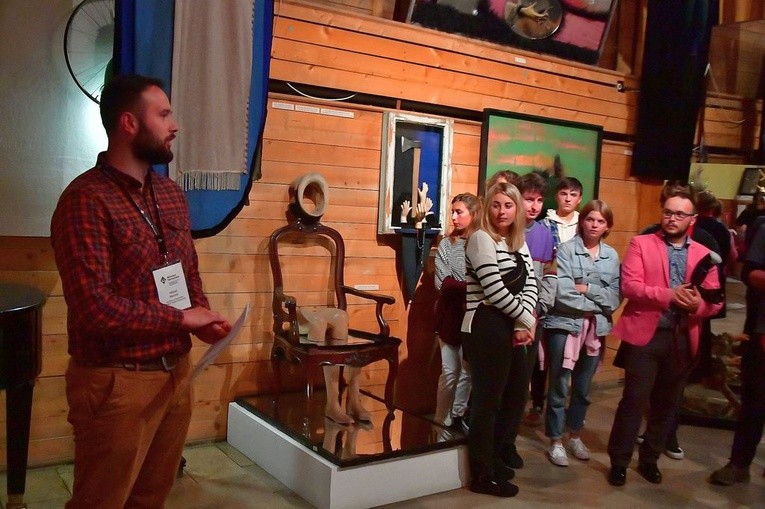 Nocne zwiedzanie w górach