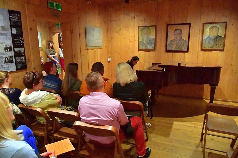 Nocne zwiedzanie w górach