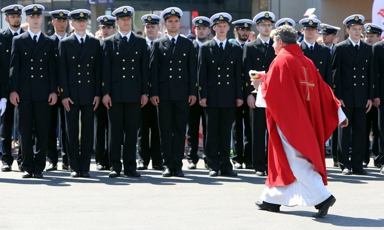 Dar Młodzieży wypłynął w Rejs Niepodległości