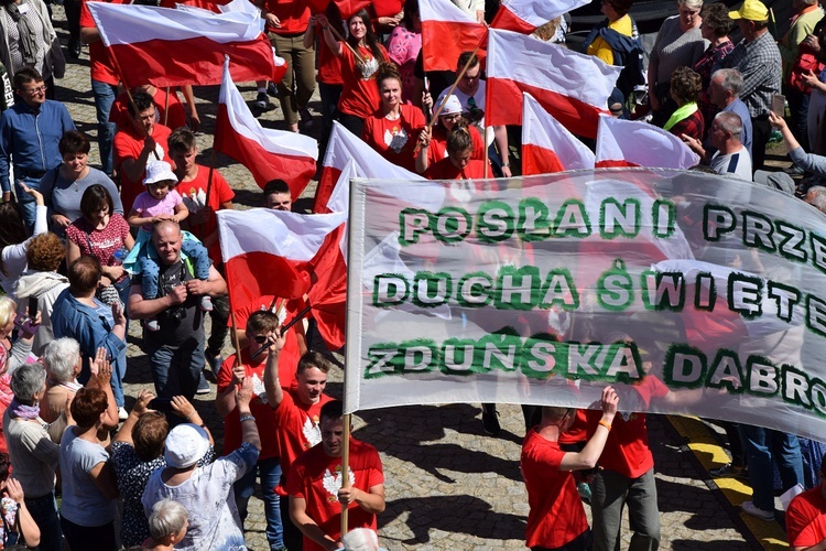 Wejście pielgrzymki z Łowicza na Jasną Górę - cz. 1