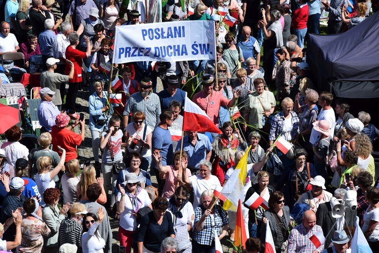 Wejście pielgrzymki z Łowicza na Jasną Górę - cz. 1