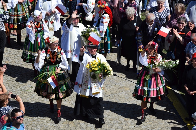 Wejście pielgrzymki z Łowicza na Jasną Górę - cz. 1