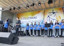 Pierwszy Festiwal Muzyki Religijnej "Niech Zstąpi Duch Twój"