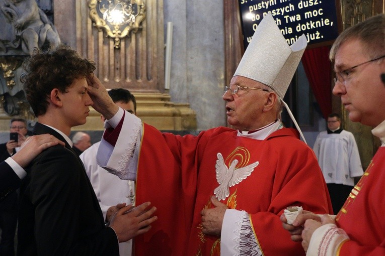 Bierzmowanie w Zesłanie Ducha Świętego