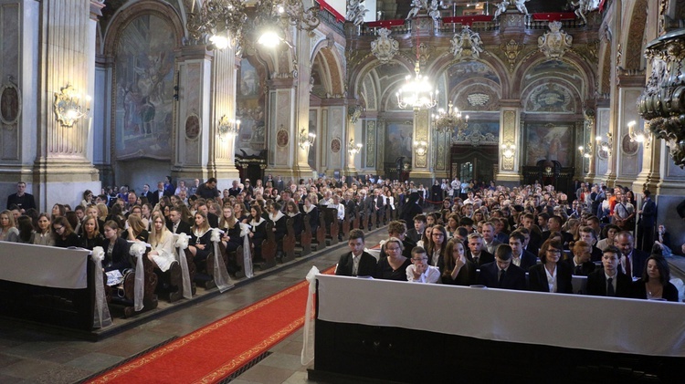 Bierzmowanie w Zesłanie Ducha Świętego