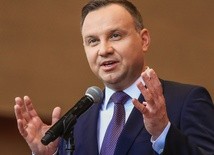 Prezydent Duda odsłonił w Chicago tablicę poświęconą prezydentom Kaczyńskiemu i Kaczorowskiemu